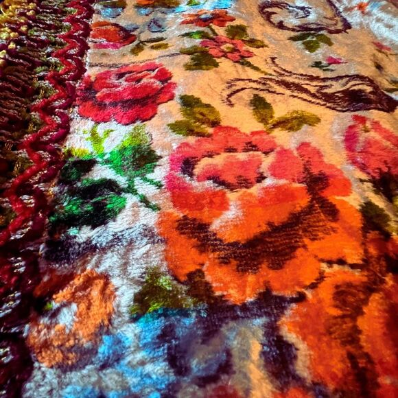 Vintage Unused Multi-Use Floral Velvet Table Cloth, Tapestry Made in Italy 1970s - Picture 2 of 6
